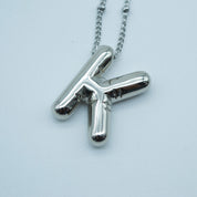 Collares Letra Globo Plateado