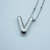 Collares Letra Globo Plateado